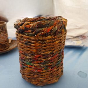 Tempat Pensil Kotak -Anyaman Koran-