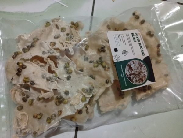 WhatsApp Image 2025-12-30 at 15.37.05 Peyek Kacang Hijau